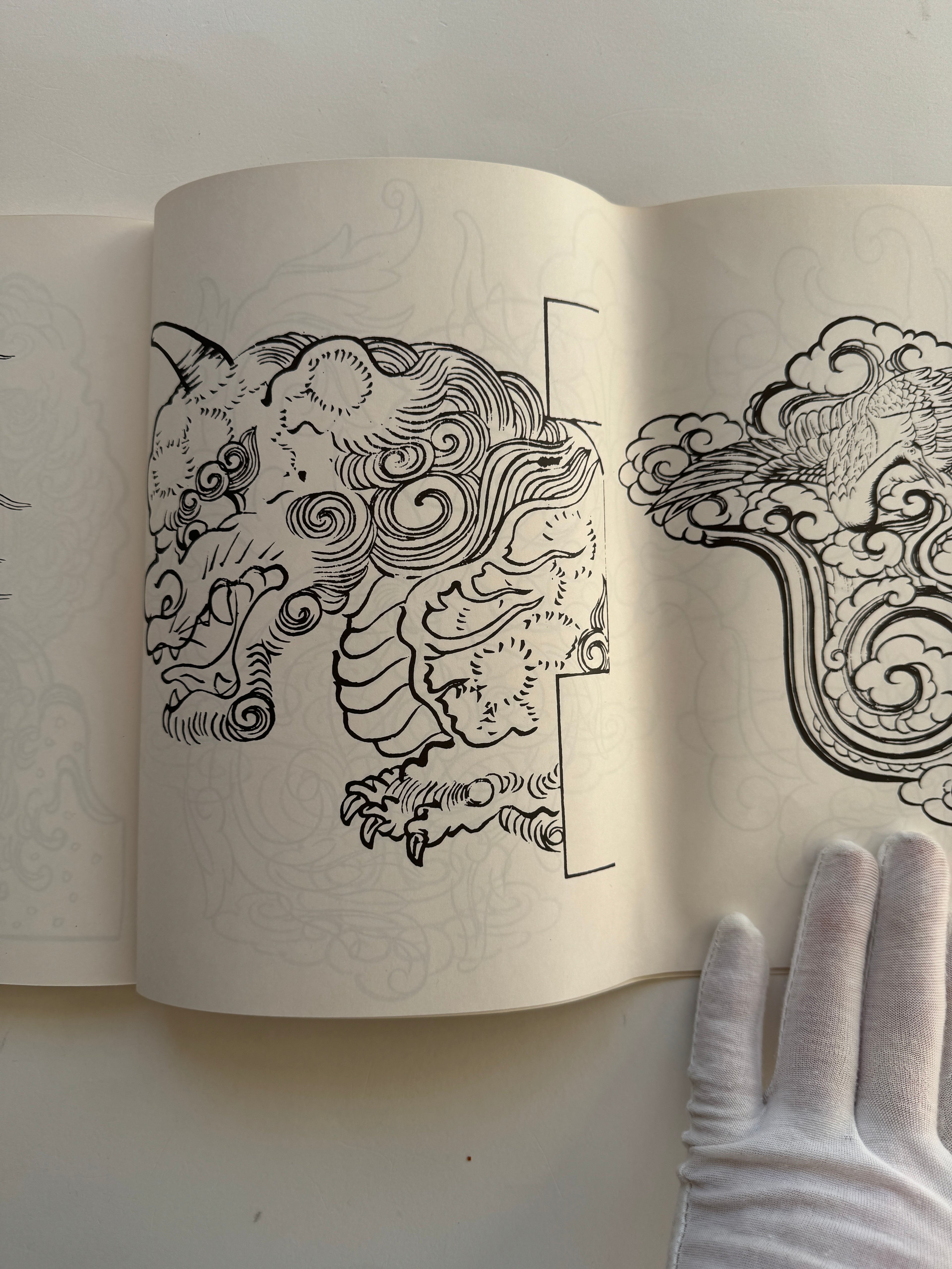 New Selection of Hinagata: Japanese Leather Craft Carvings Motif Collection