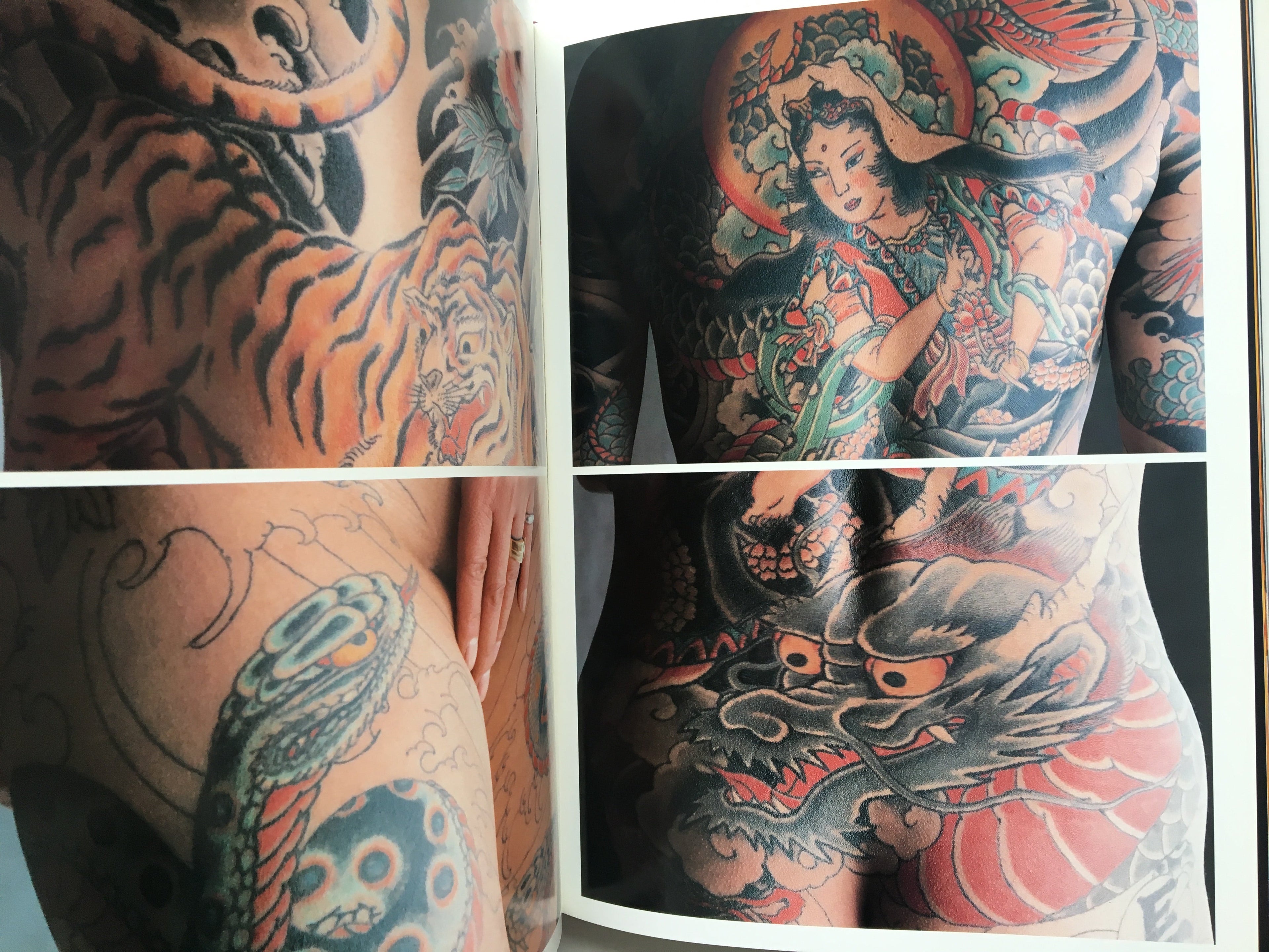 JAPANESE TATTOO LADIES (First Edition Keibunsha, 1988)