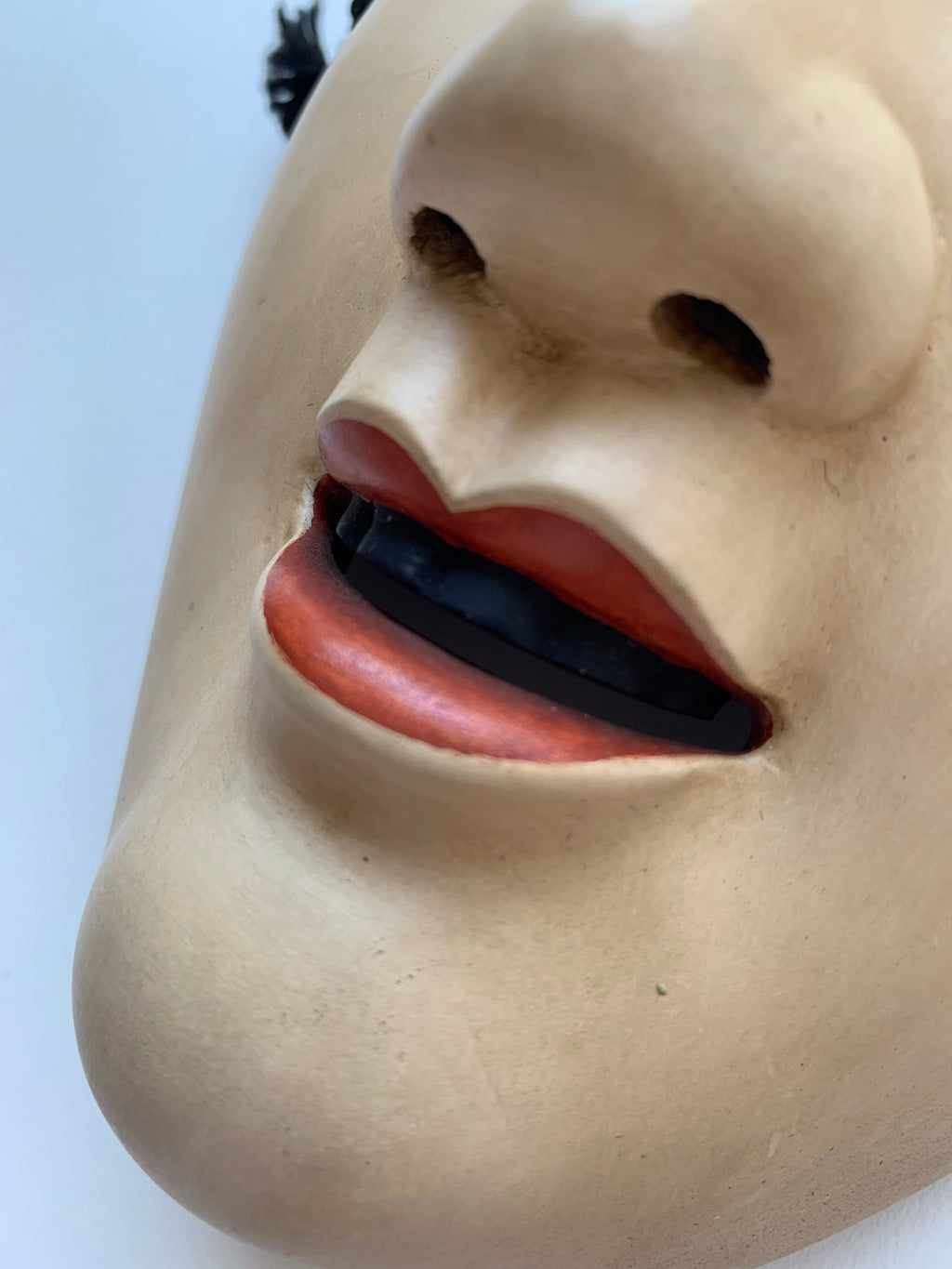 Ko Omote by Ryūgaku  / NOH MASK with Textile Bag and Paulownia box.