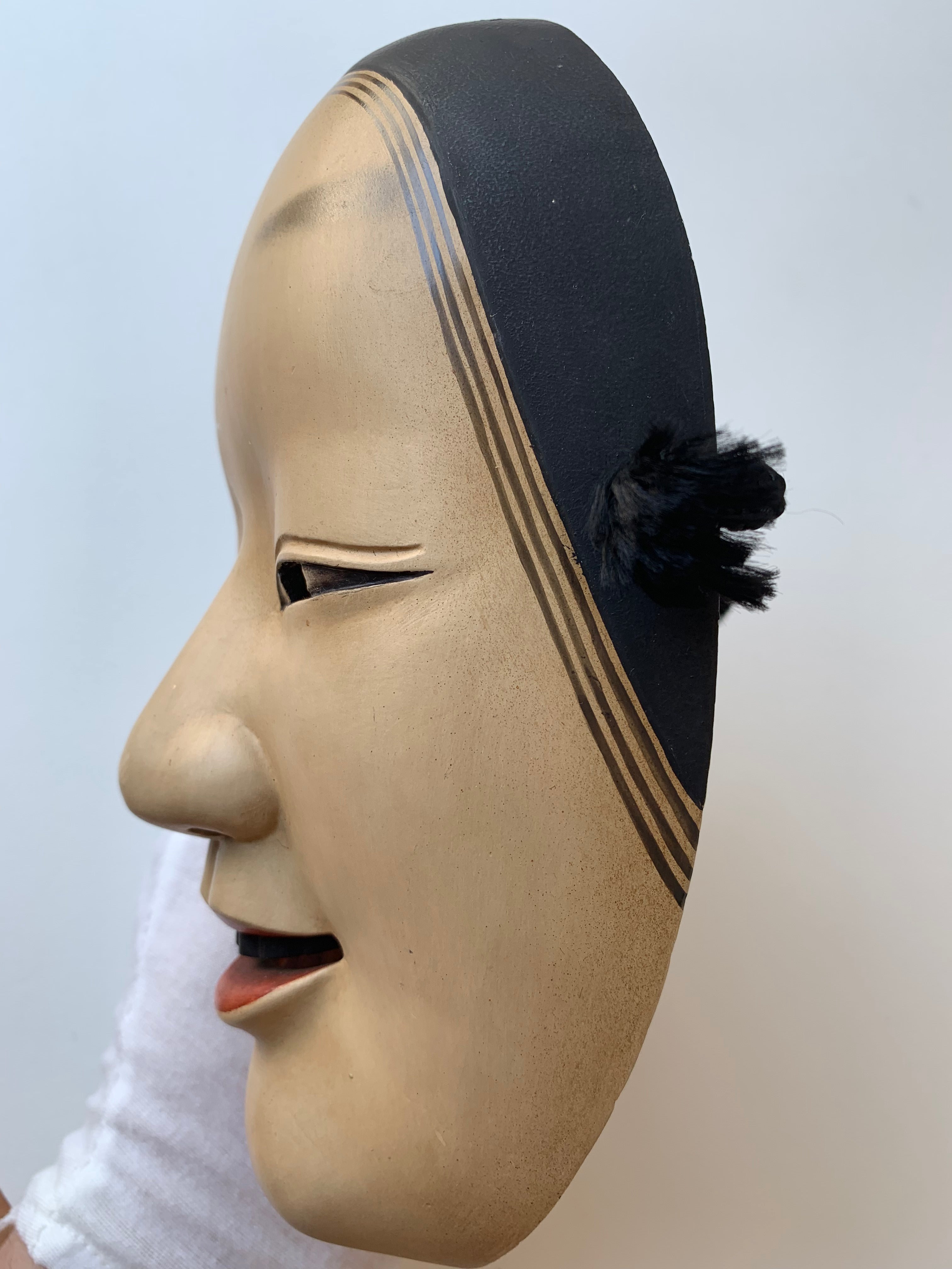 Ko Omote by Ryūgaku  / NOH MASK with Textile Bag and Paulownia box.