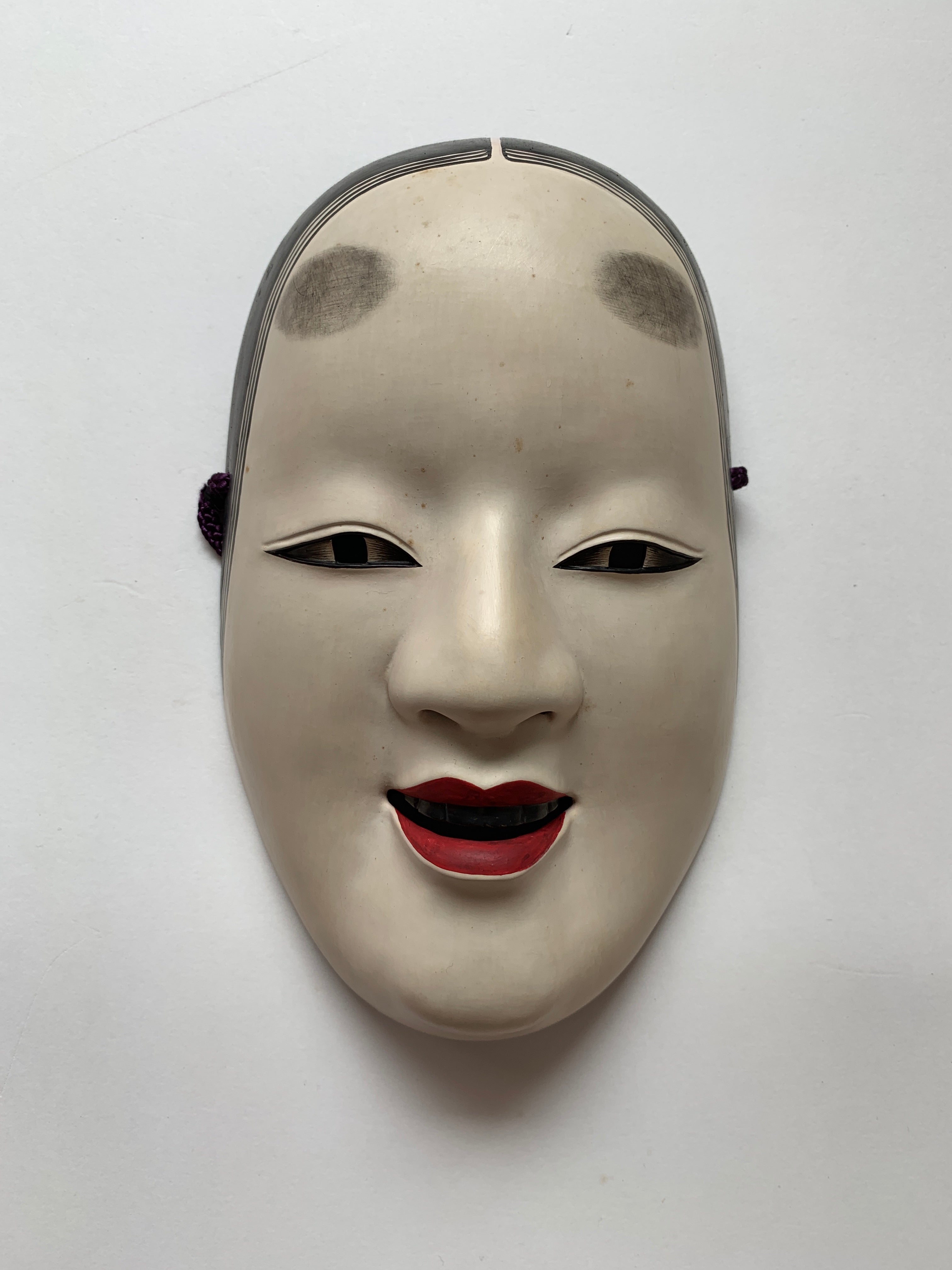 Ko Omote by Gonogomi / Noh Mask with Paulownia box.