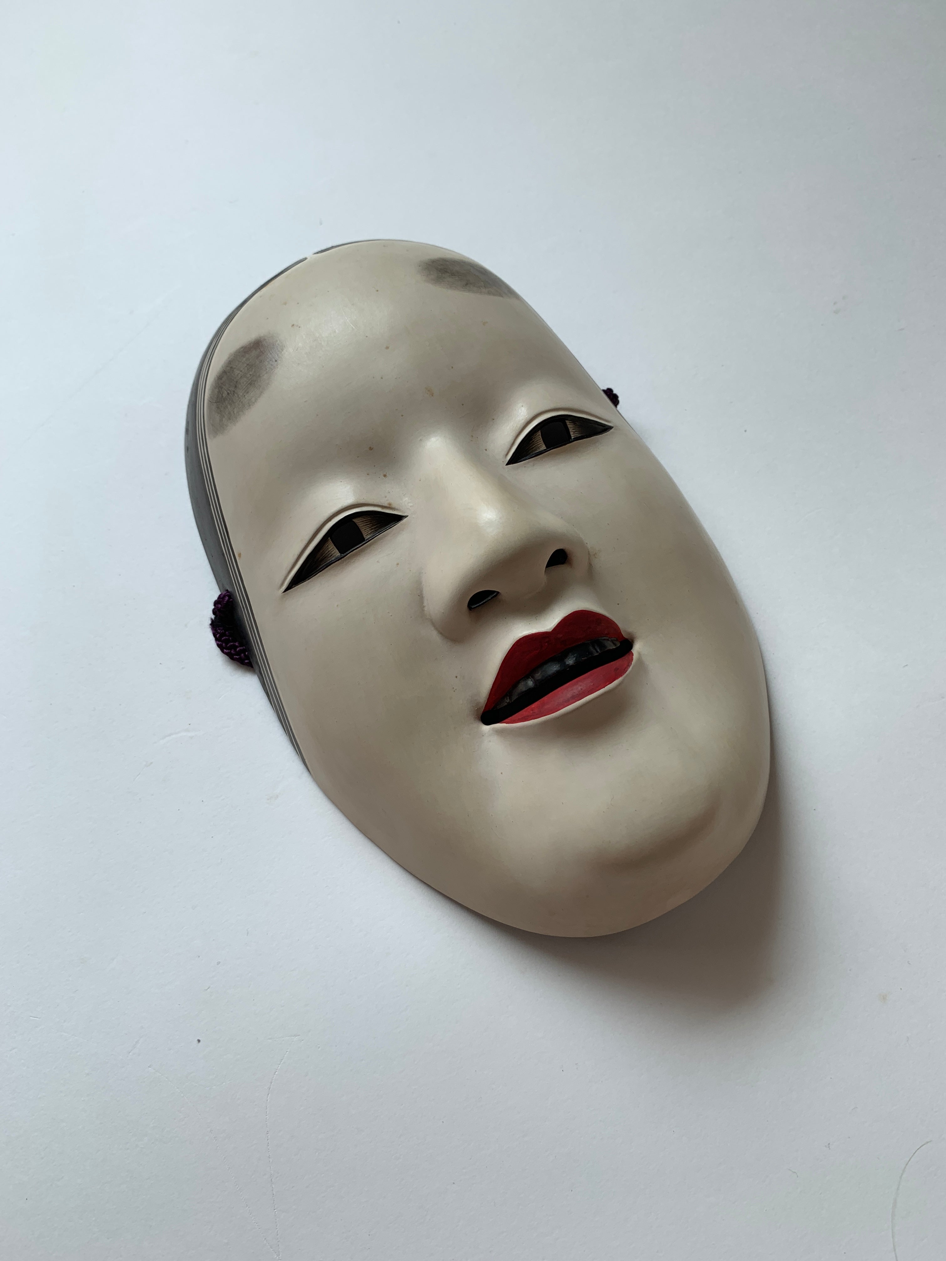Ko Omote by Gonogomi / Noh Mask with Paulownia box.