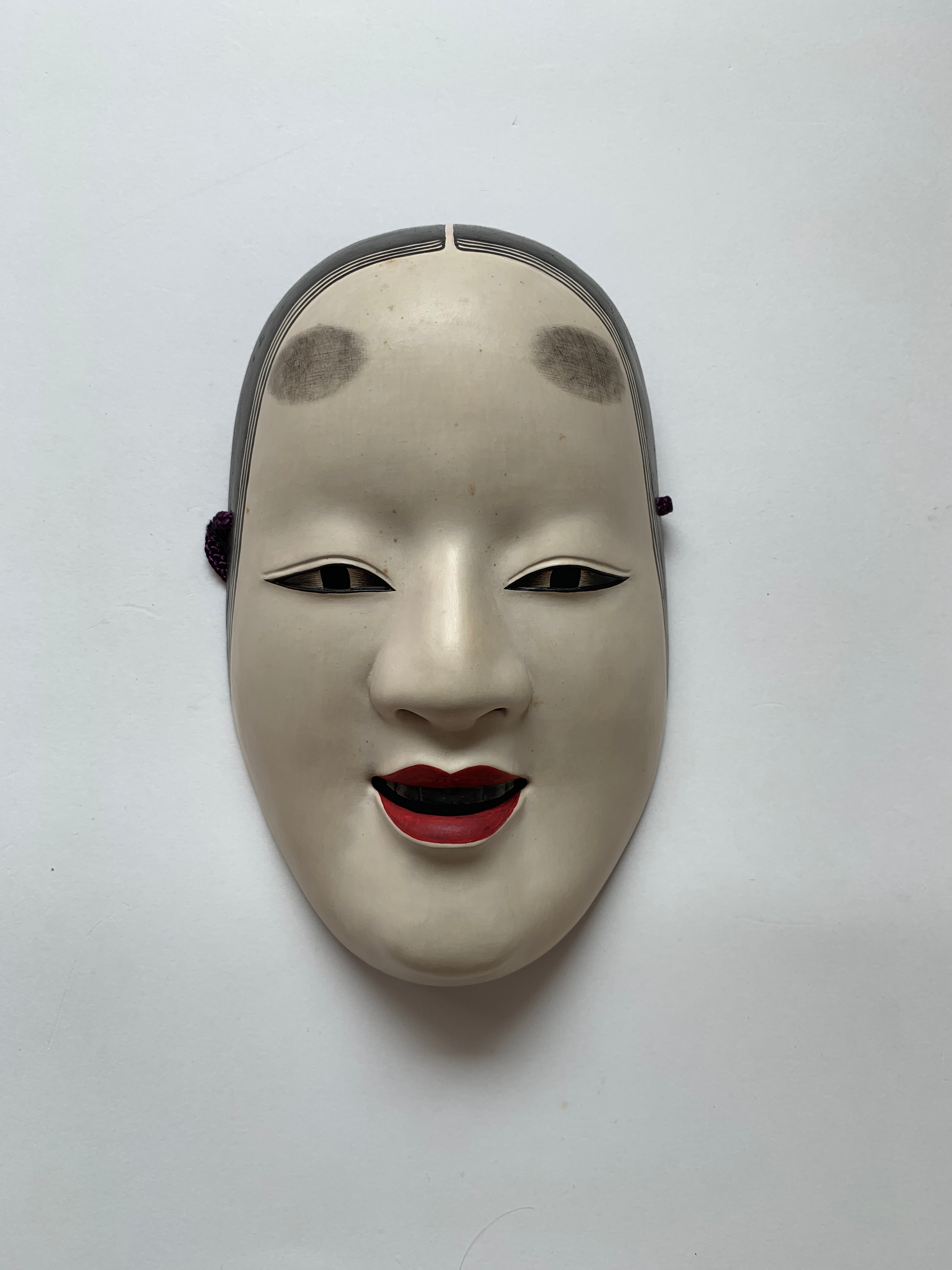 Ko Omote by Gonogomi / Noh Mask with Paulownia box.