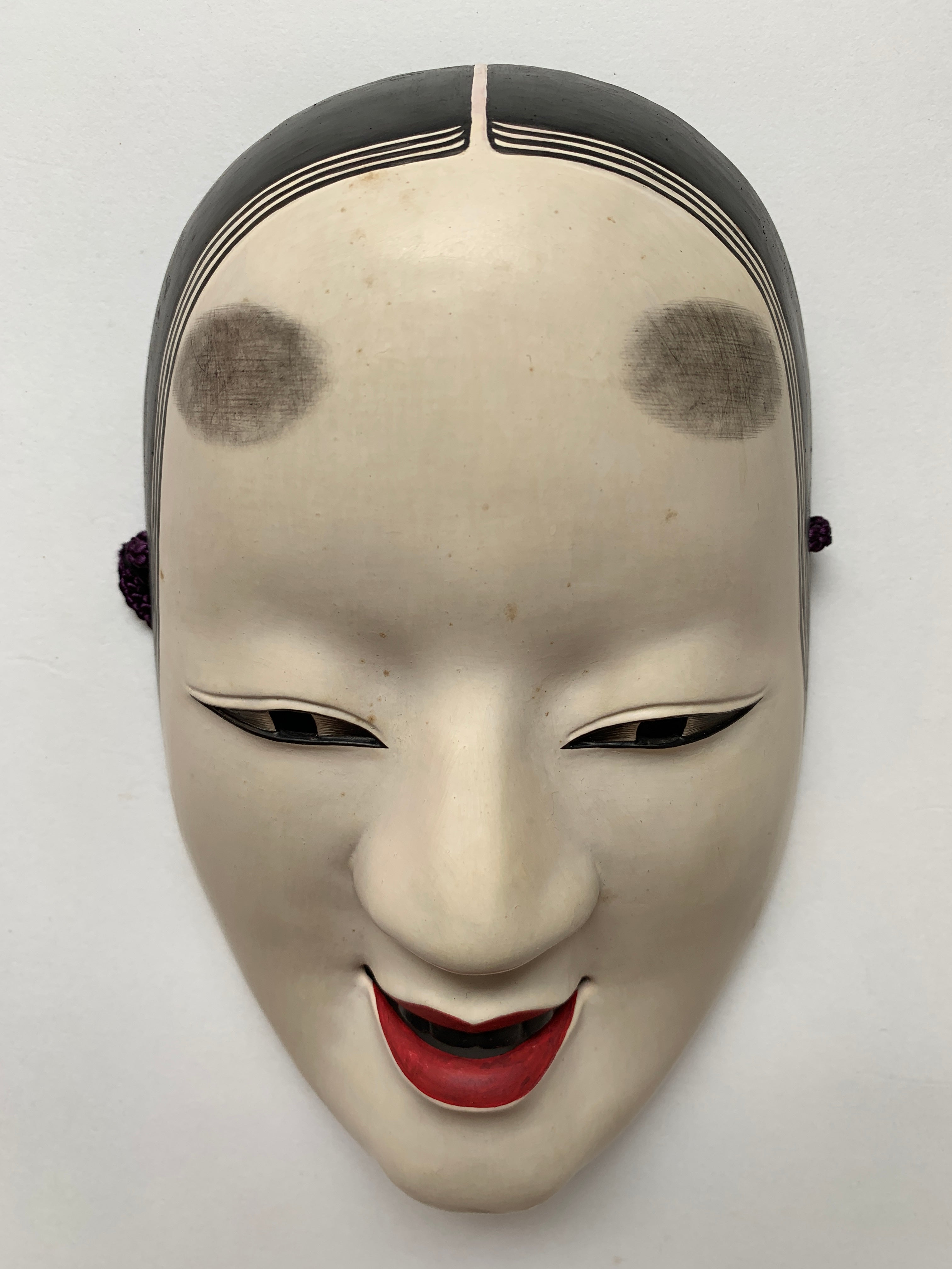 Ko Omote by Gonogomi / Noh Mask with Paulownia box.