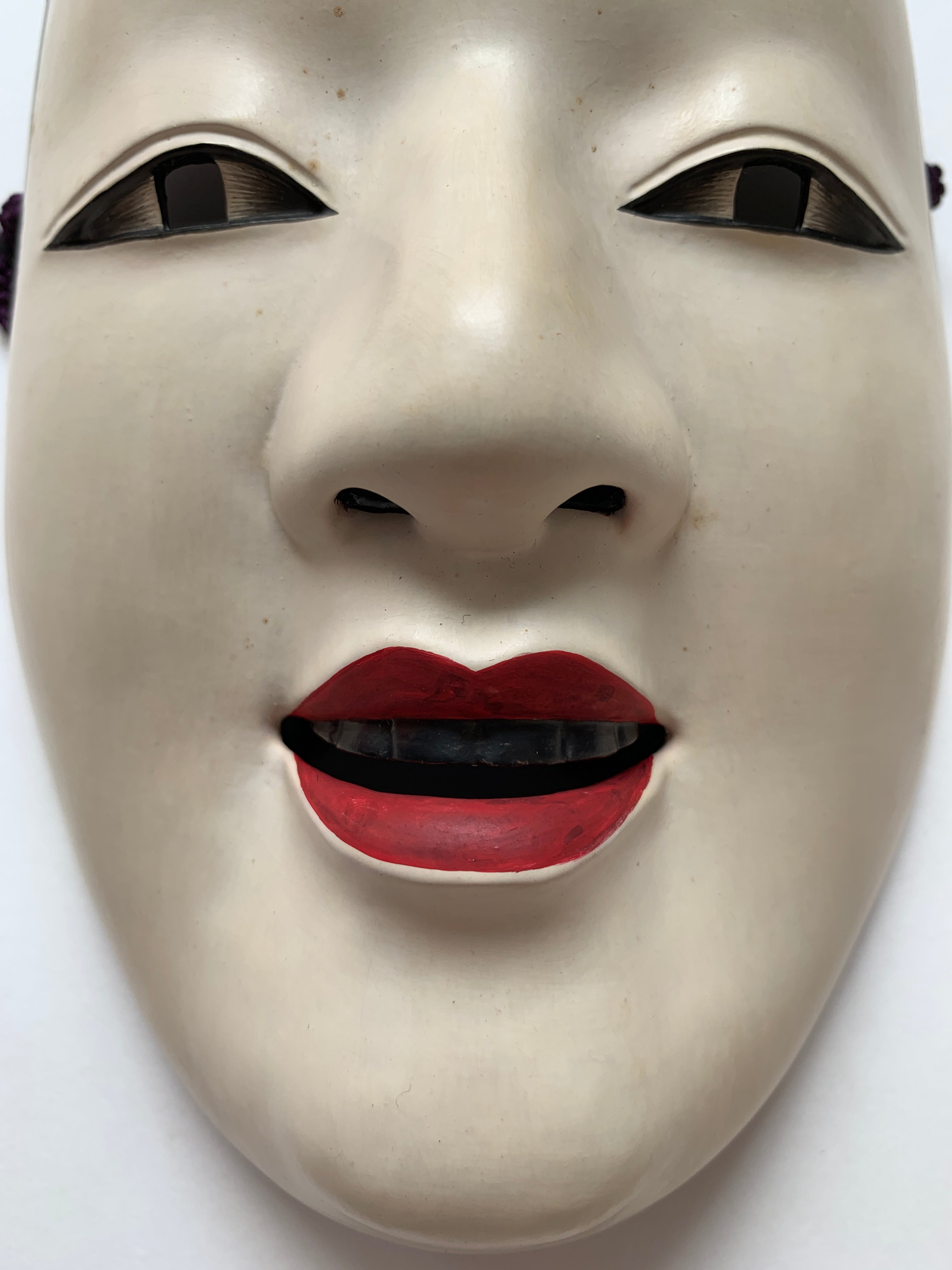 Ko Omote by Gonogomi / Noh Mask with Paulownia box.