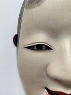 Ko Omote by Gonogomi / Noh Mask with Paulownia box.