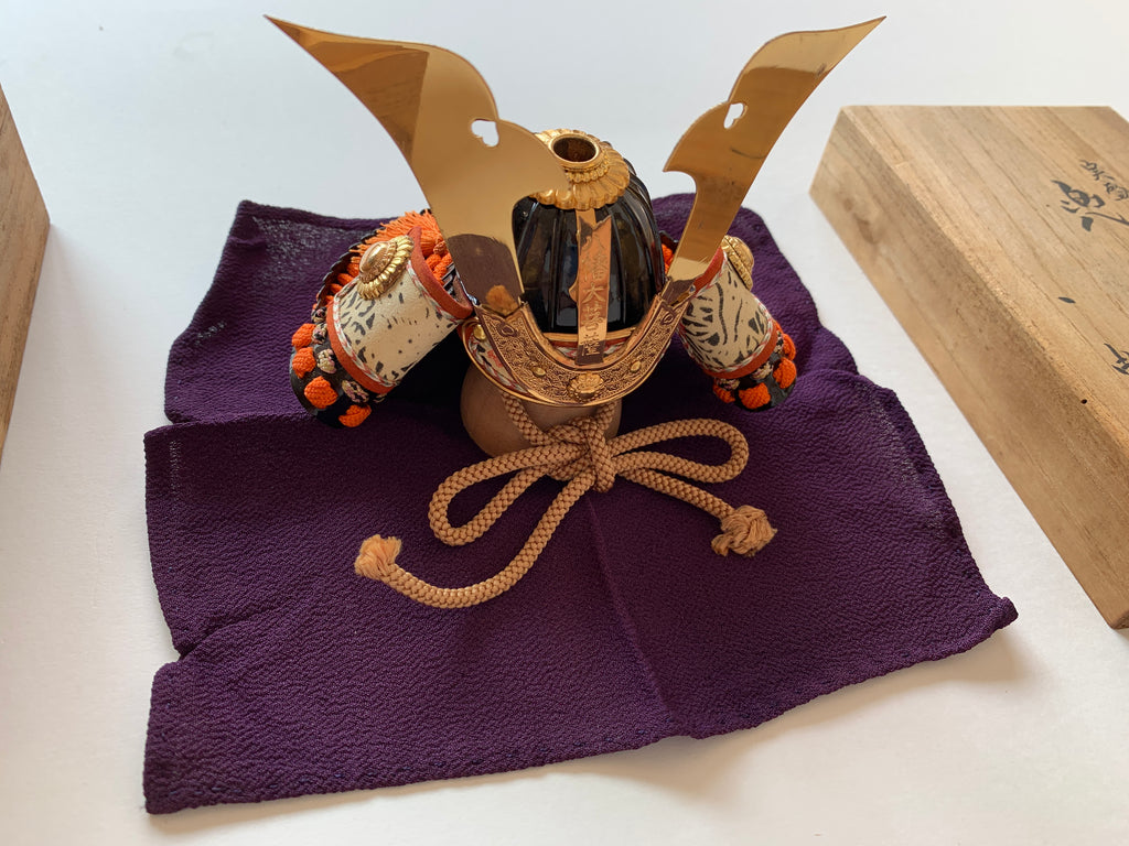 Miniature of Armor of Sanemori Saito (from the 12th century), one of the Sengoku Warlords.  By Icchu Kato, with paulownia box.