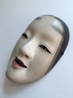 Mask of MAGOJIRO by Masahiko Matsumoto. /(with quilted textile bag and a paulownia box)