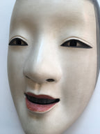 Mask of MAGOJIRO by Masahiko Matsumoto. /(with quilted textile bag and a paulownia box)