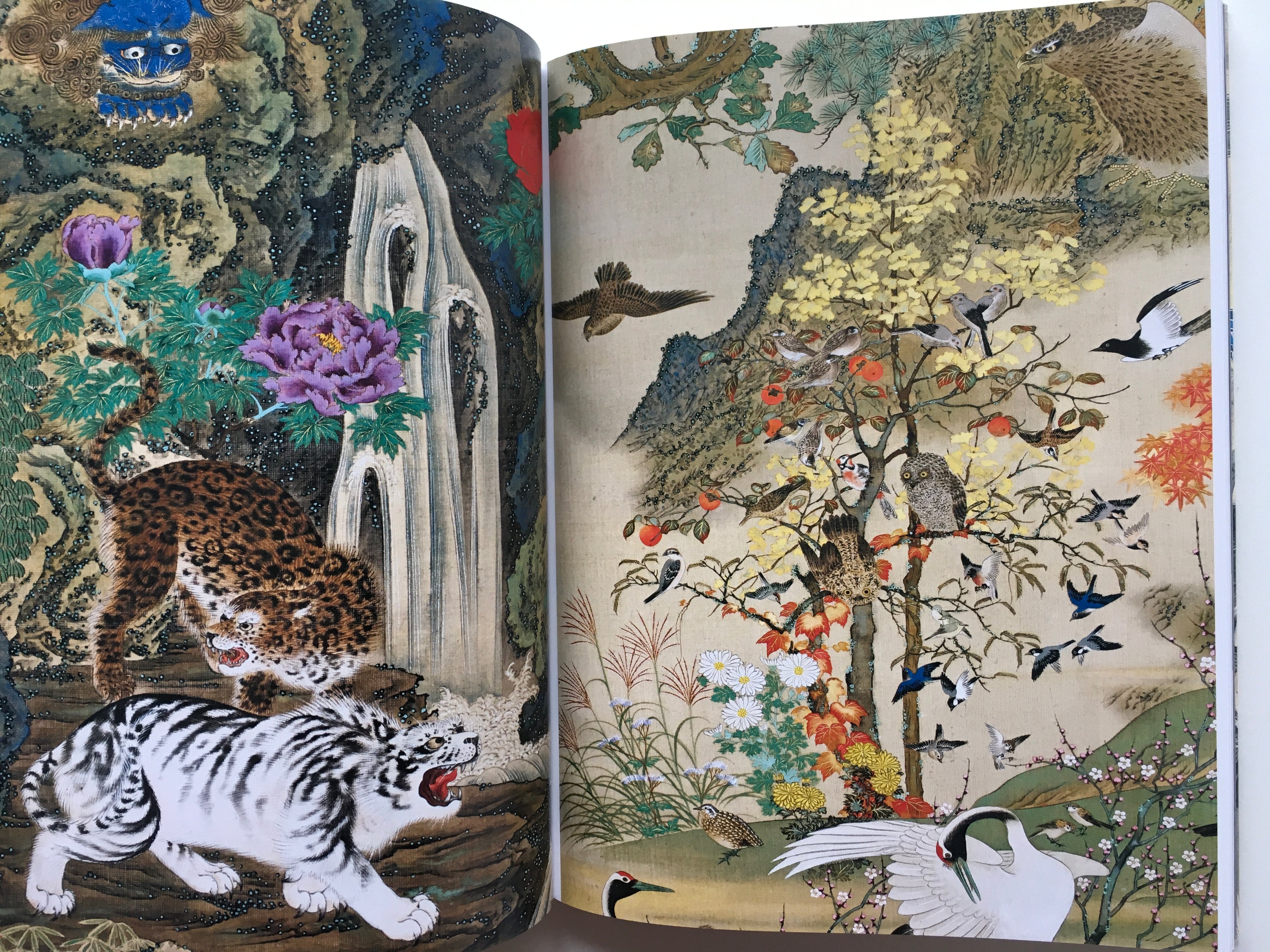 LINEAGE OF ECCENTRICS: The Miraculous World of Edo Painting