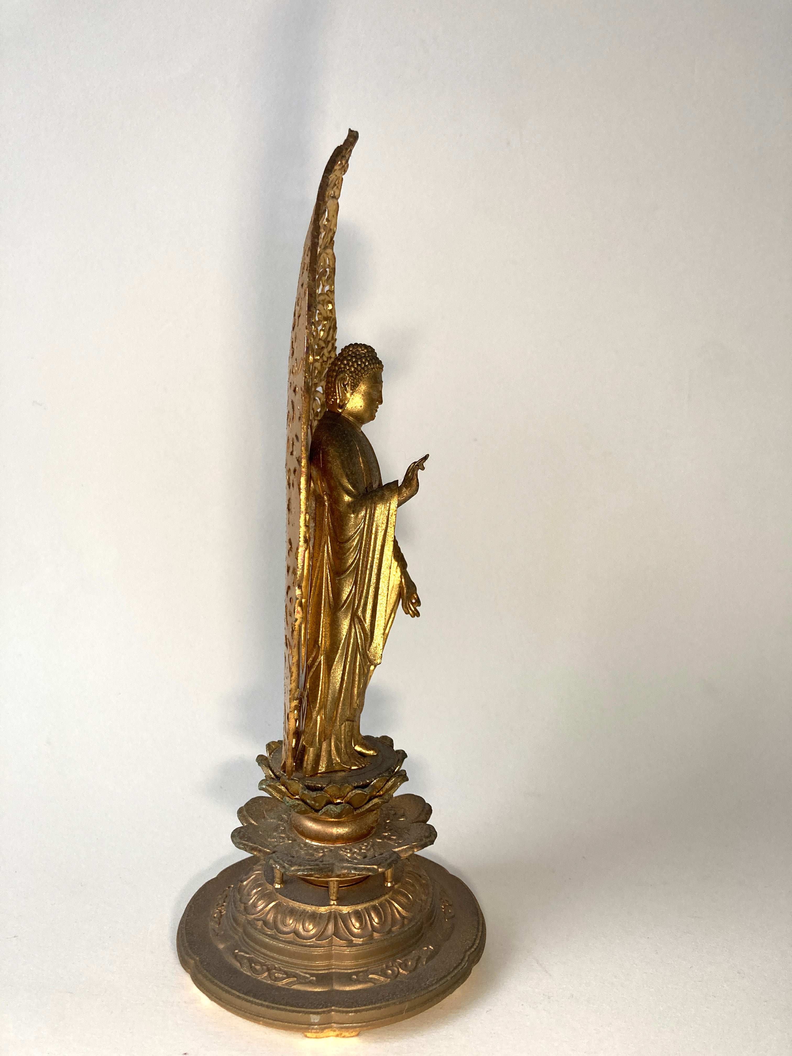 Buddha figure by Hōrin Matsuhisa