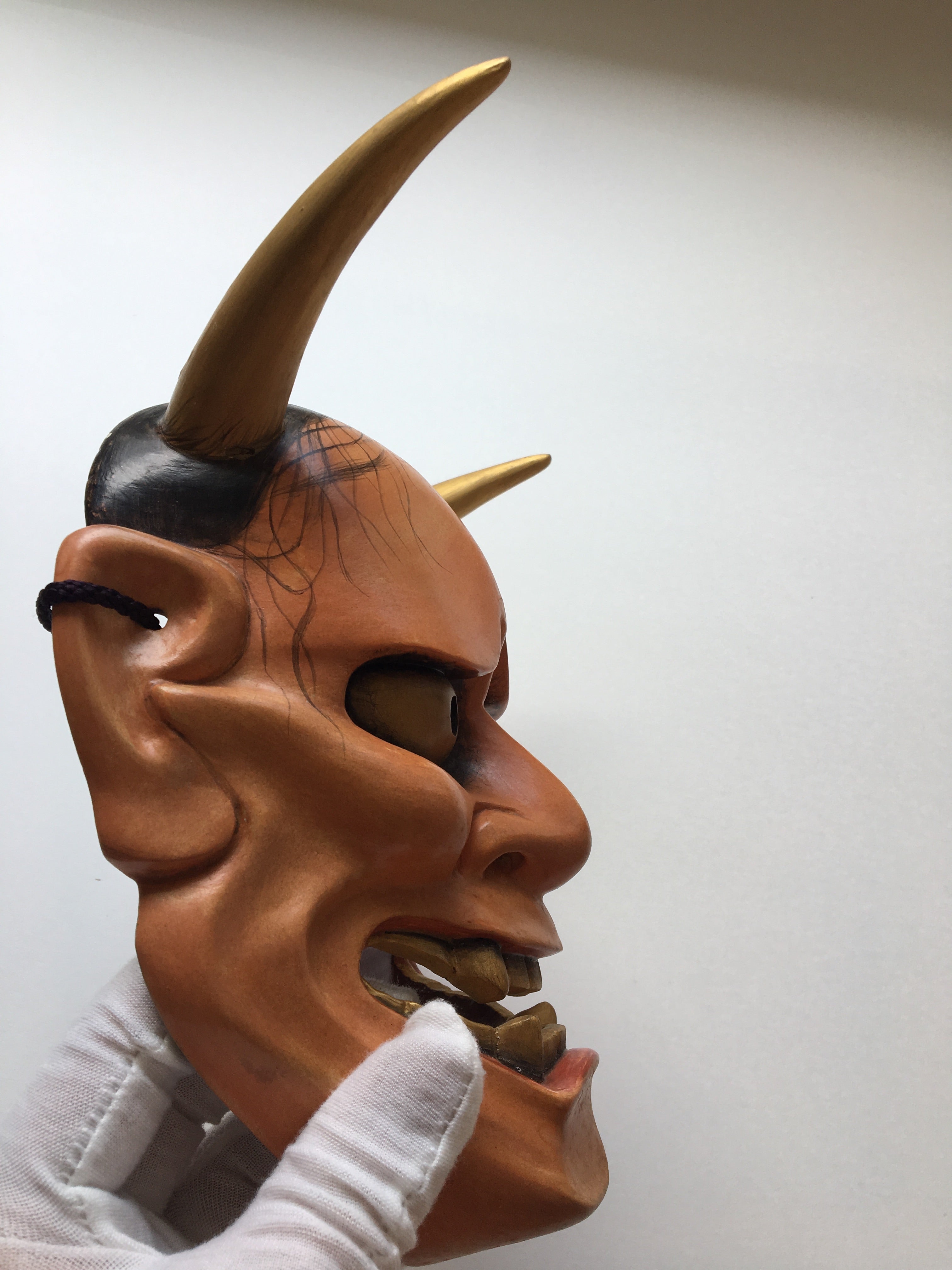Hannya carved in wood with Paulownia Box.