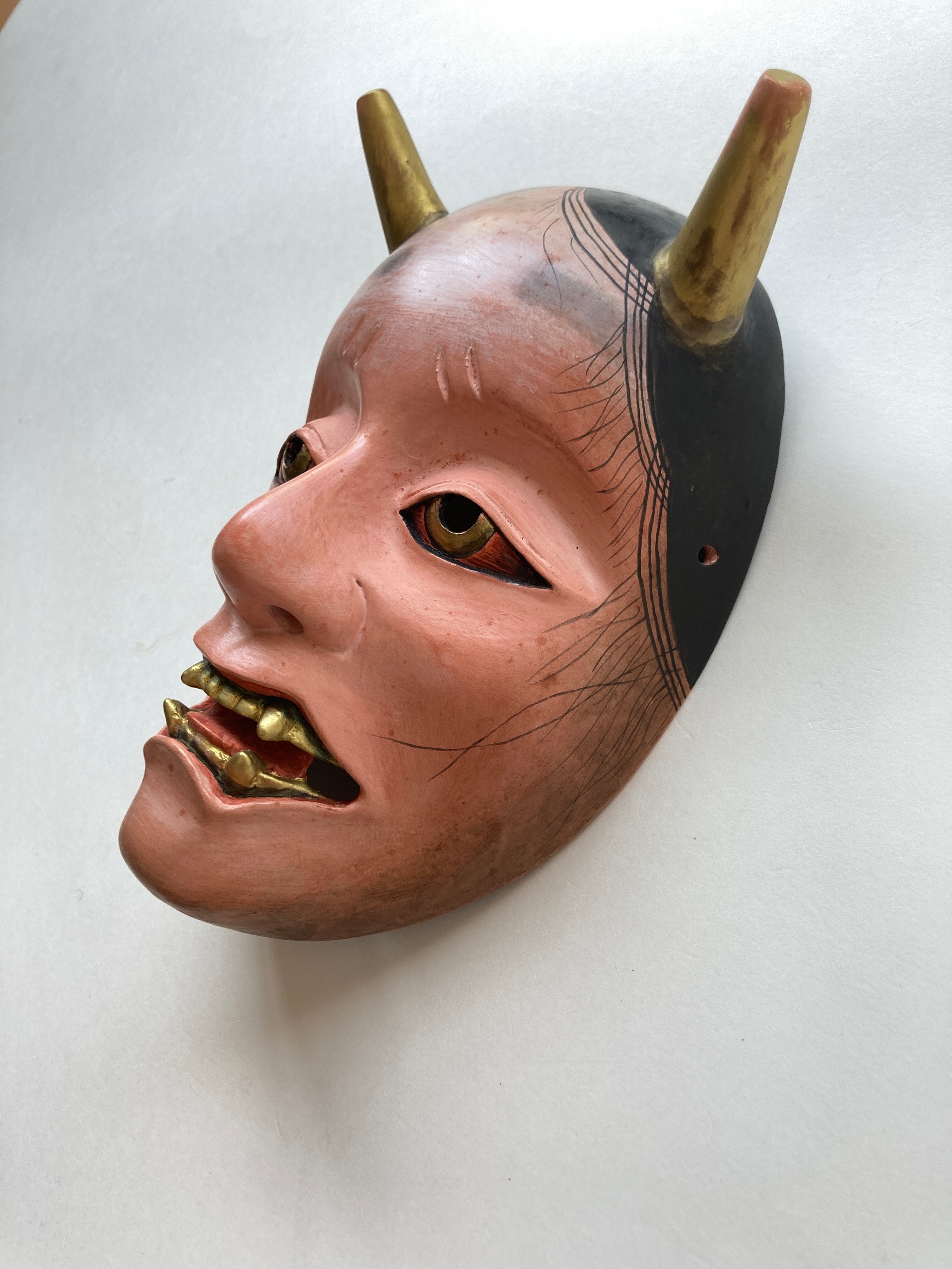 NAMANARI Carved in Wood with Paulownia Box